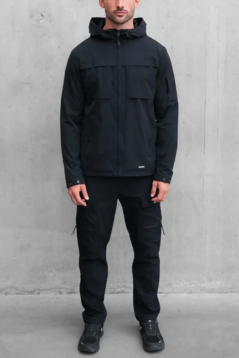 Active Windbreaker in Black